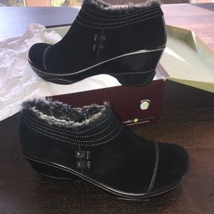 NWT Jambu Beijing Black Suede fur booties Sz9.5